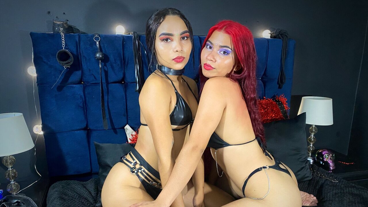 KandyAndCharlott's Sex ChatRoom